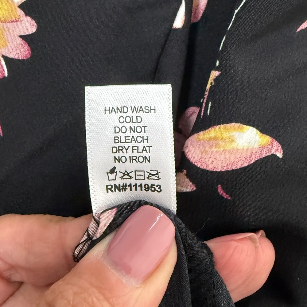 Active USA Floral Print Jumpsuit Wide Leg V Neck Black Casual Medium/Large NWT - Picture 13 of 15